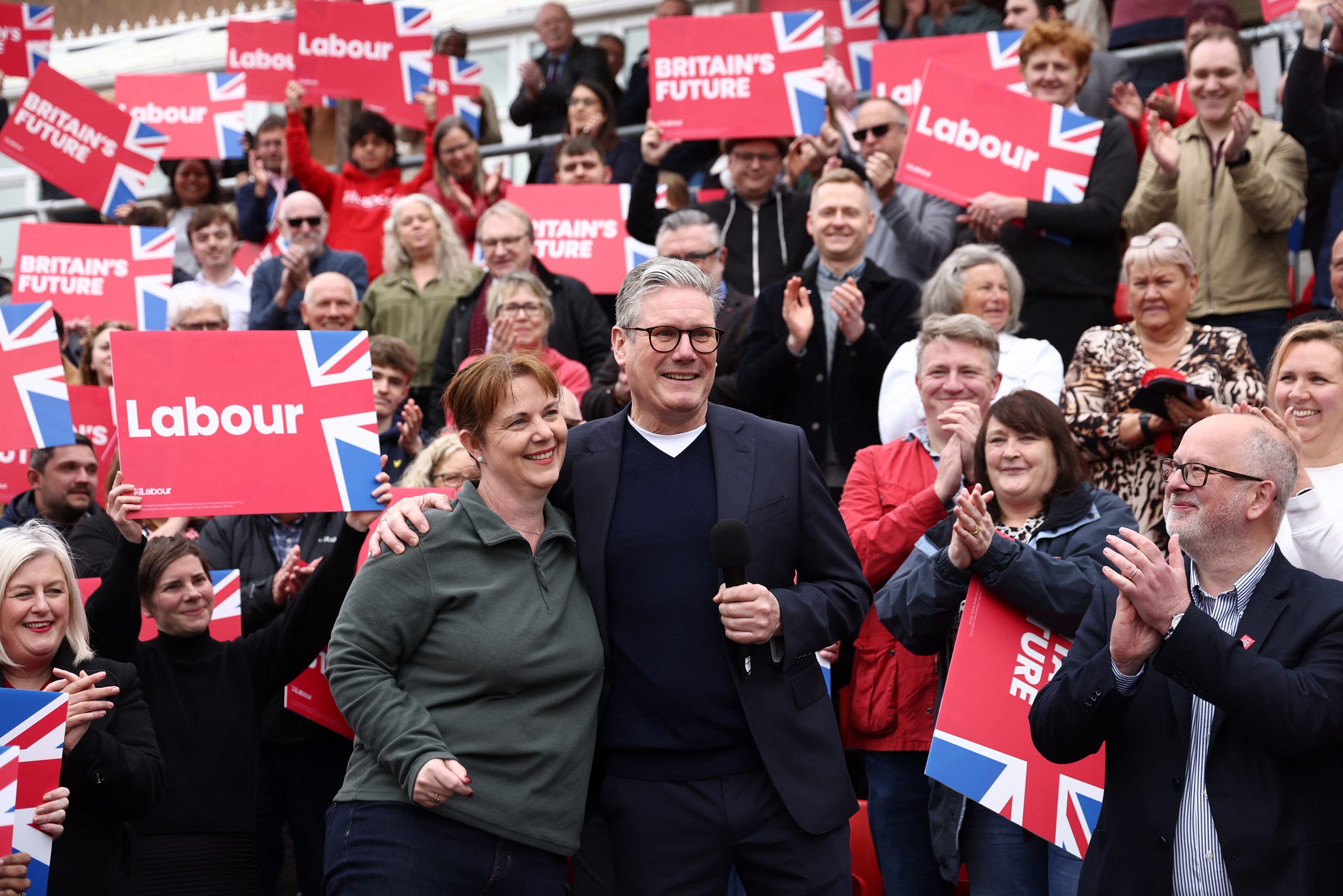 Starmer con Claire Ward, la nueva alcaldesa de East Midlands. Labour se animará por su desempeño en Midlands